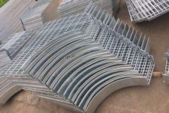 煙臺異型鋼格板的很多性能和生產工藝有相關